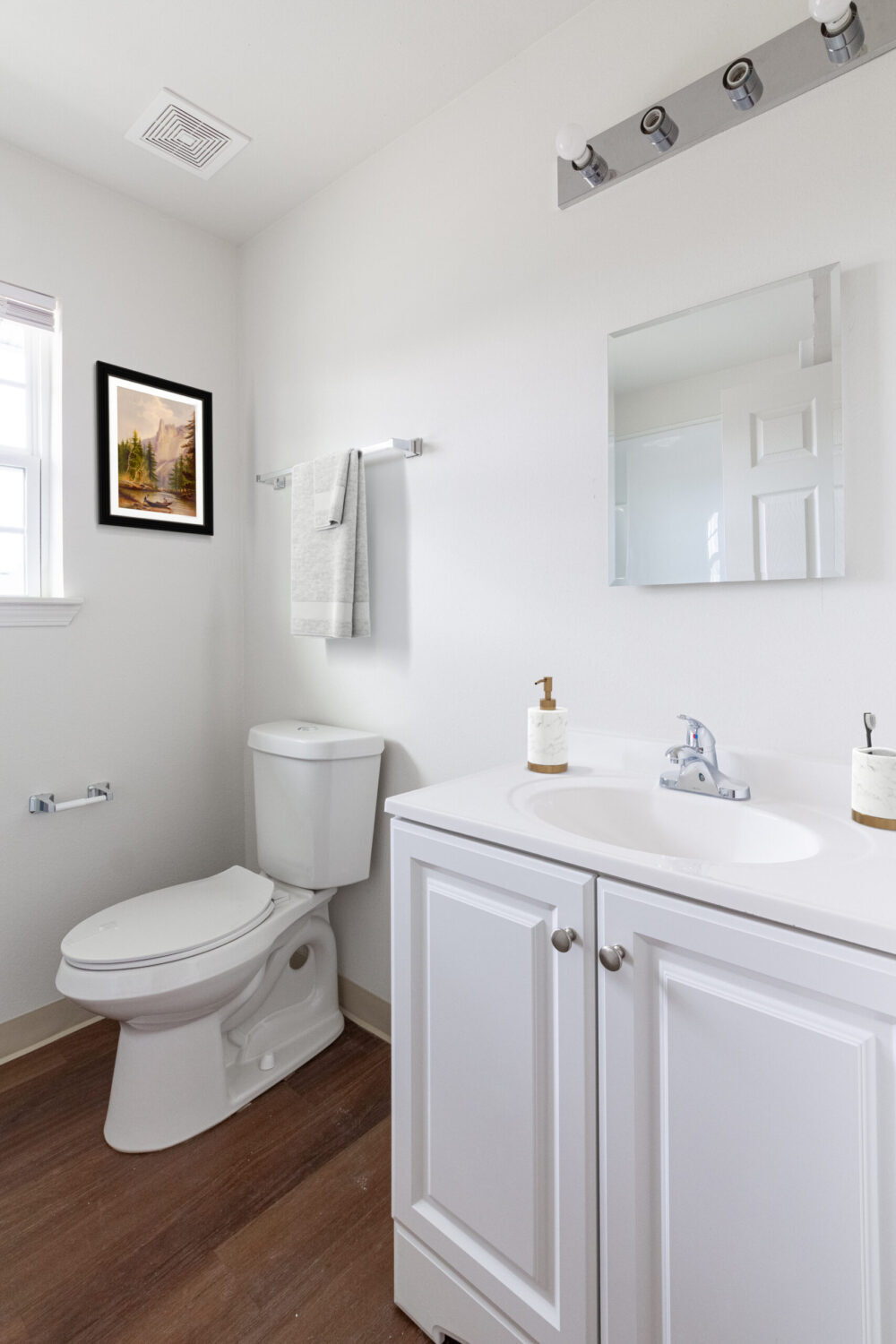 Chateau D'Orleans Bathroom